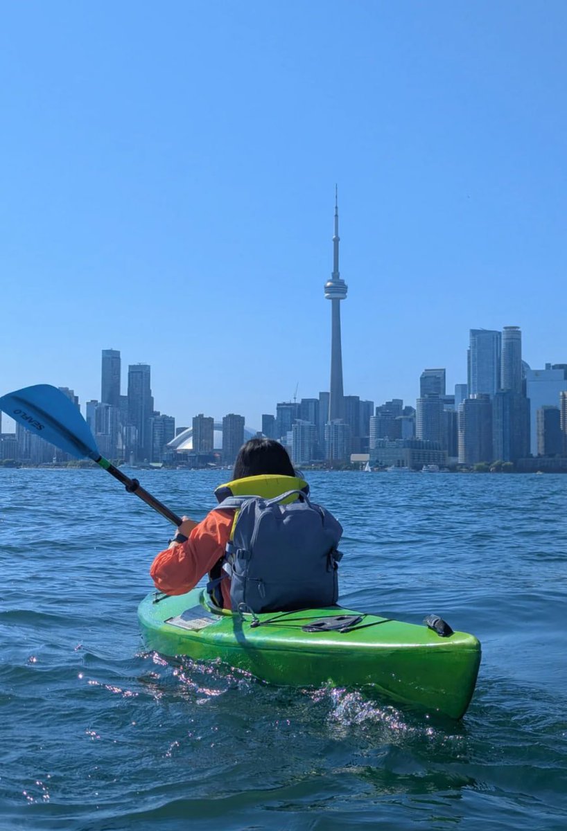 sheleinewoodley's tweet photo. 🚣‍♀️ Paddling through paradise with Toronto on the horizon 🌊🏙️☀️ https://t.co/IPUmIqJYYh