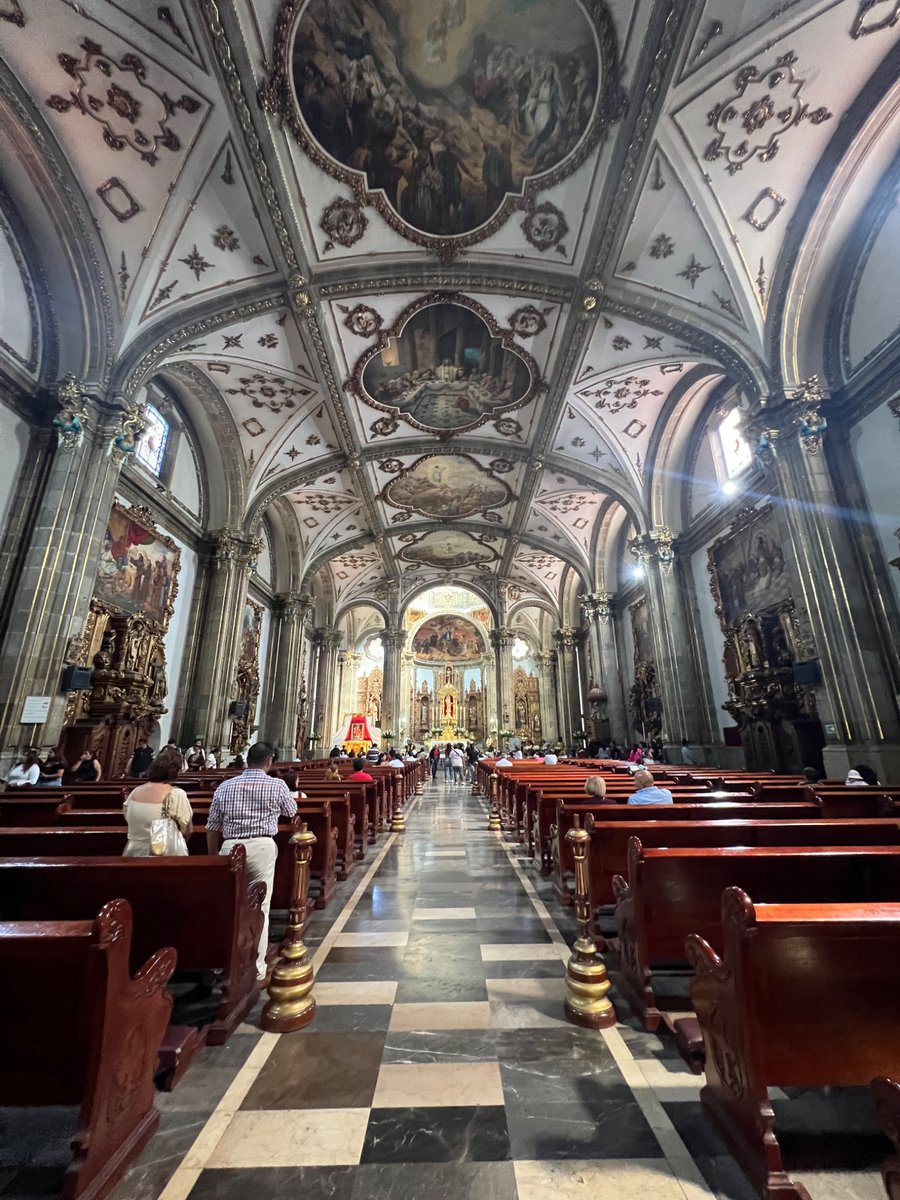 belliglesias's tweet photo. Octubre- Dos bóvedas // October- Two vaults
Boston Public Library // Parroquia de San Juan Bautista Coyoacán
#photography https://t.co/bcC0muisah