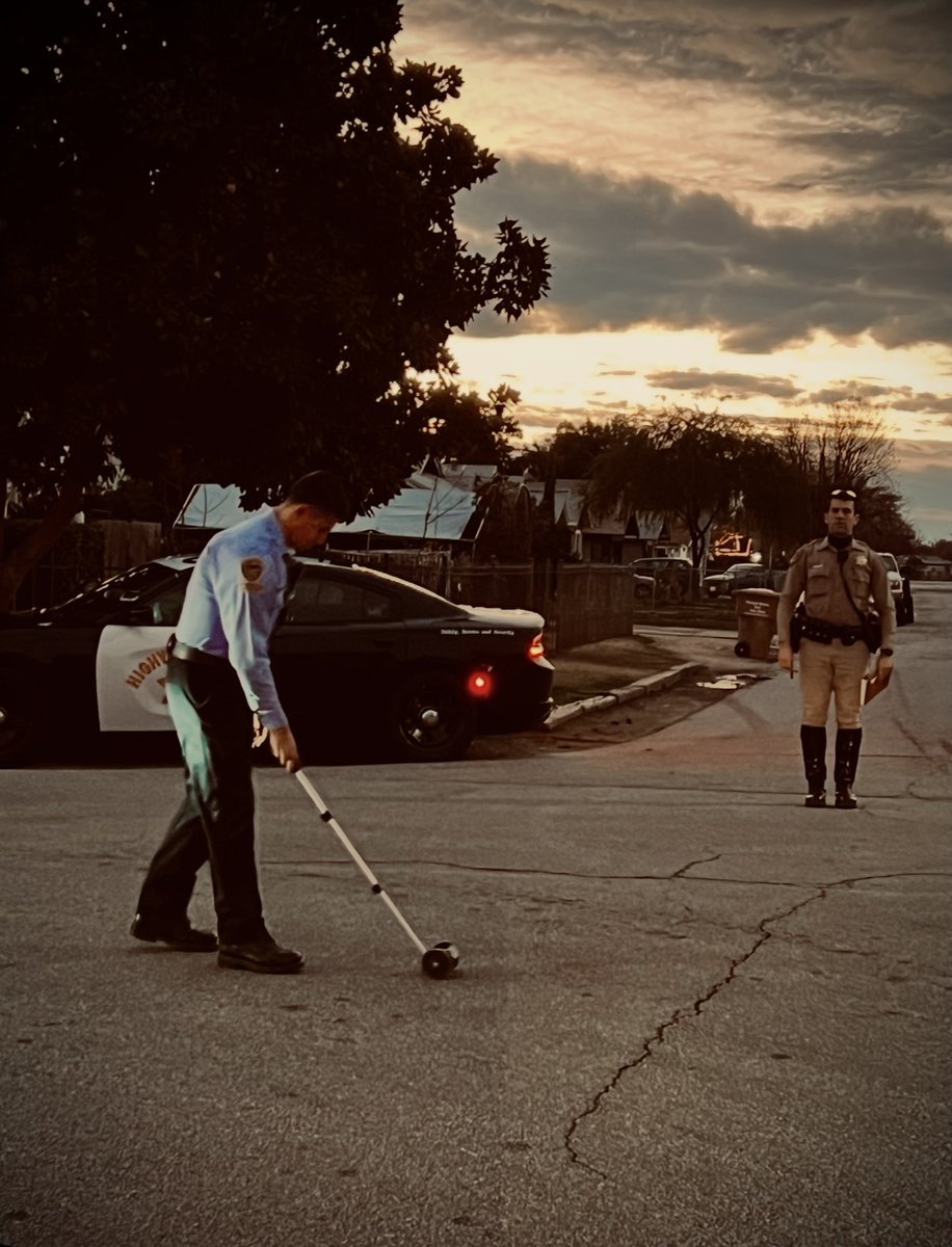 🕰️ Daylight Saving Time ends tonight — we “fall back” one hour.

Earlier sunsets = lower visibility.

🚸 Watch for pedestrians &amp; cyclists
🚗 Slow down &amp; give space
📵 Avoid distractions
👀 Stay alert in low-light

Thank you for driving safely.🌙🚔

#CHP #TimeChange #TrafficSafety