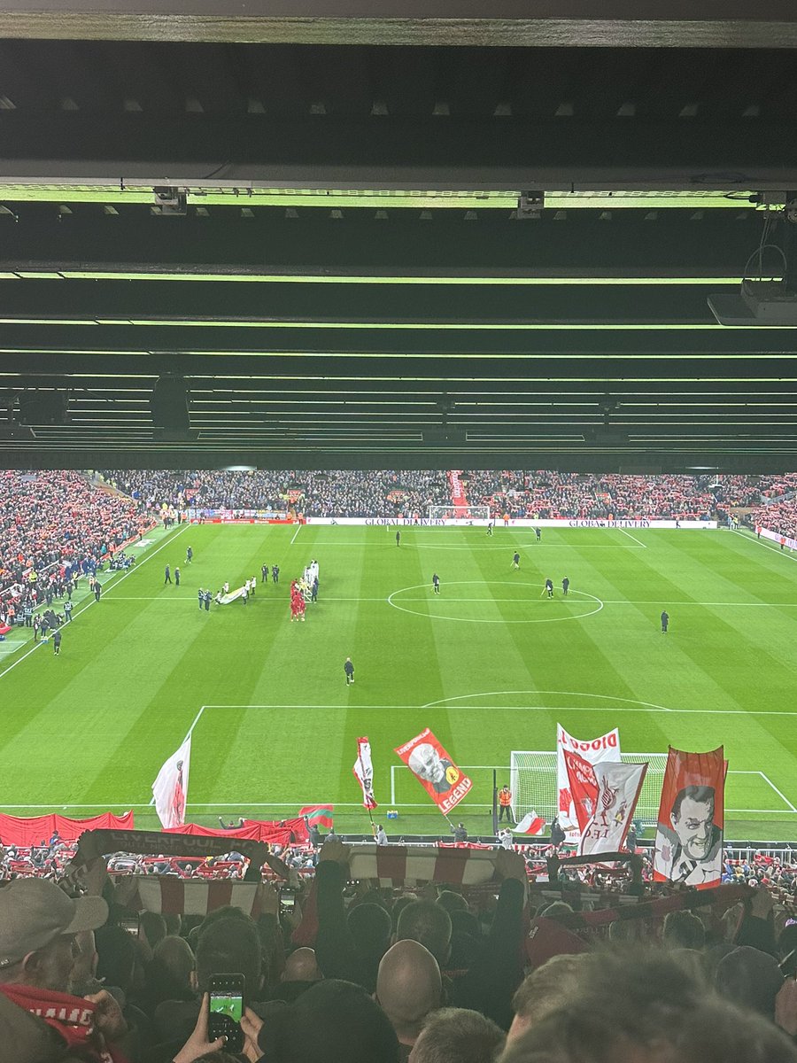 Aston Villa (H)🔴
High press, energetic, hunting in packs.. just everything we haven’t been doing this season, what a mood changer, get innn😎