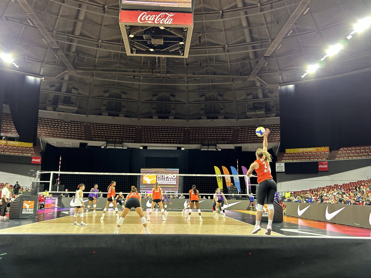Awesome opportunity to catch some high level volleyball today in Madison. <a href="/AUProSports/">Athletes Unlimited</a>