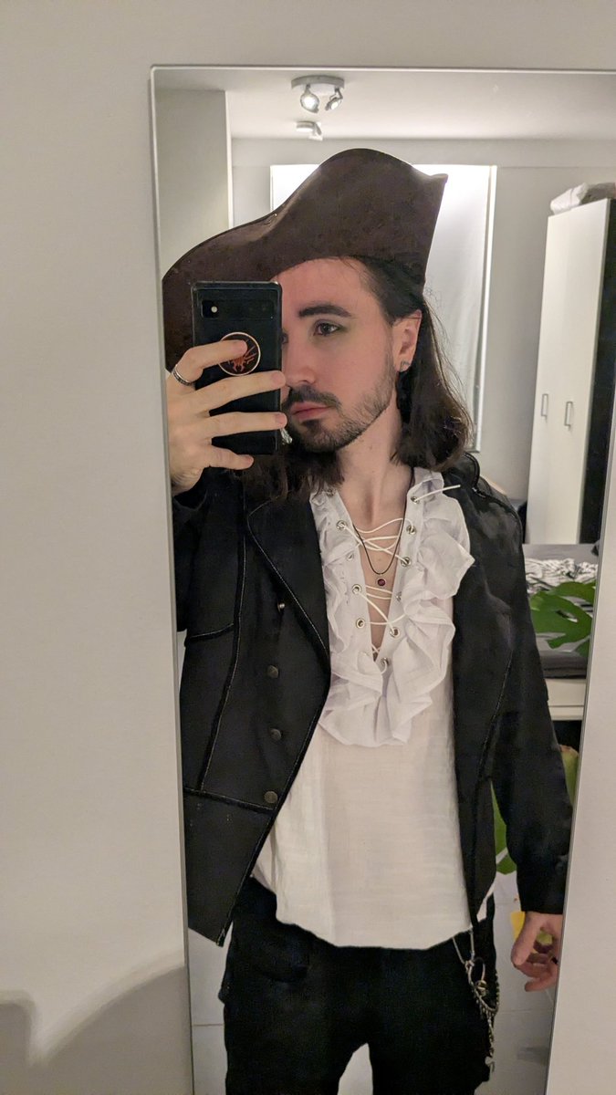 algafix's tweet image. l&apos;outfit d&apos;ahir per la emo night 🫡