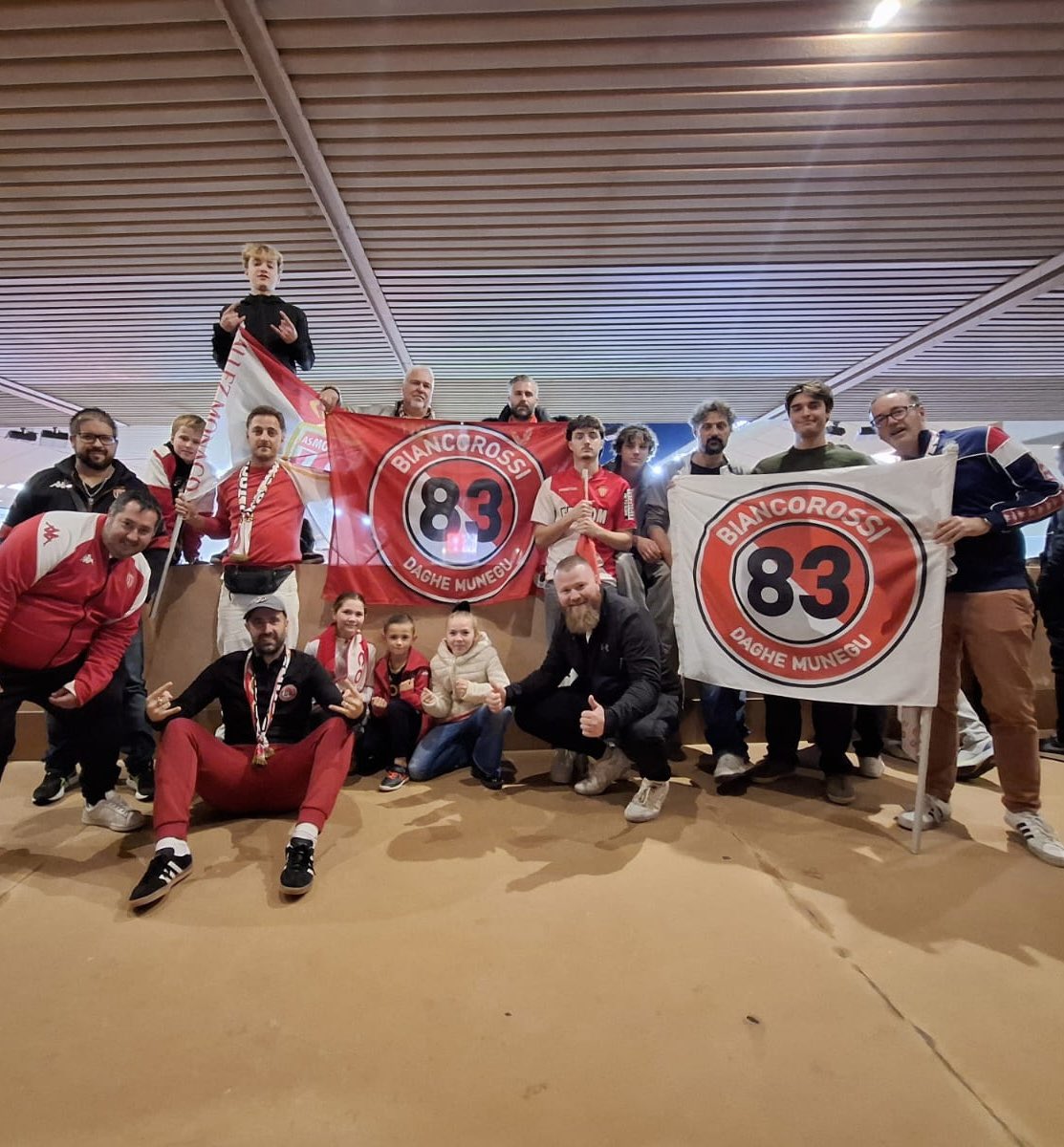 biancorossi83's tweet image. La section varoise des #CSMMonaco les #biancorossi83 sont venus samedi pour encourager notre équipe
Daghe Munegu !!!

Toutes et tous pour supporter l’AS Monaco  #ASMonaco #br83 #ASMPFC