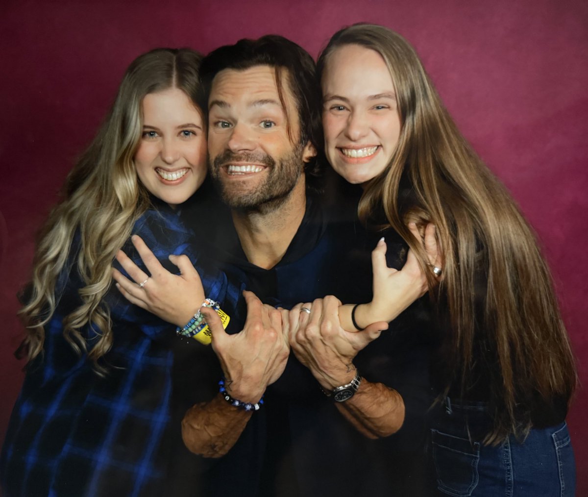 jared got his first s2 squish!! #spnnash