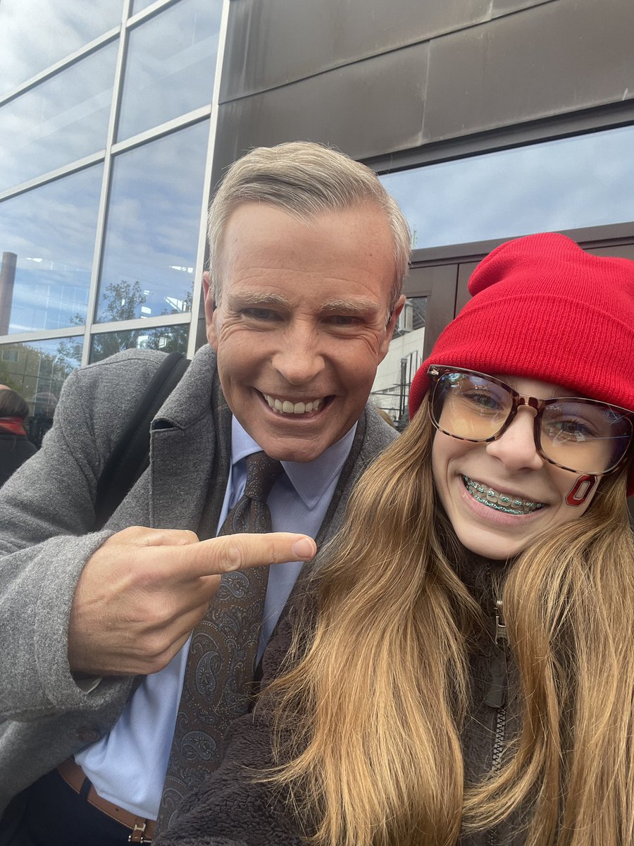 Gahanna_Buckeye's tweet image. I swear this girl of mine is living her best life!! She wants to be a sideline reporter, so why not pick the brains of legends, so when it’s your time, you’re prepared! #ListenAndLearn