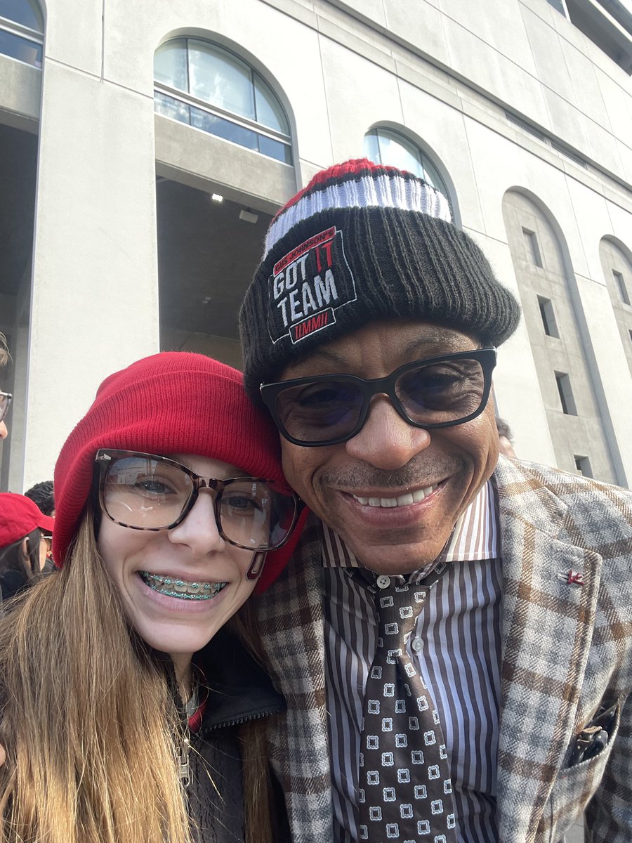 Gahanna_Buckeye's tweet image. I swear this girl of mine is living her best life!! She wants to be a sideline reporter, so why not pick the brains of legends, so when it’s your time, you’re prepared! #ListenAndLearn