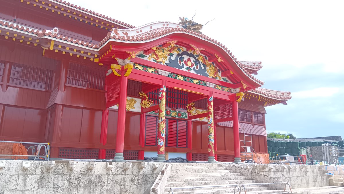 🌺✨首里城復興祭 開催中！✨🌺 本日11/2(日)は那覇・国際通りで