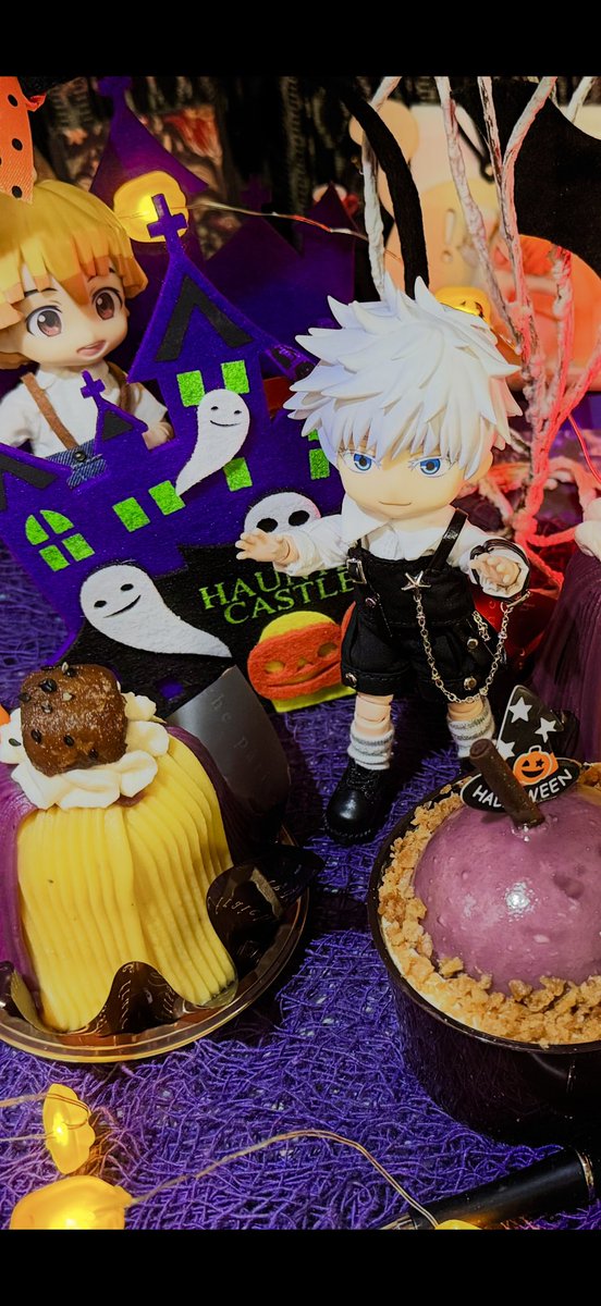 11月ですね🍂
元気で健康に暮らせるように程々に頑張ることにします🐈
ガラスペン書写も少しずつ✨