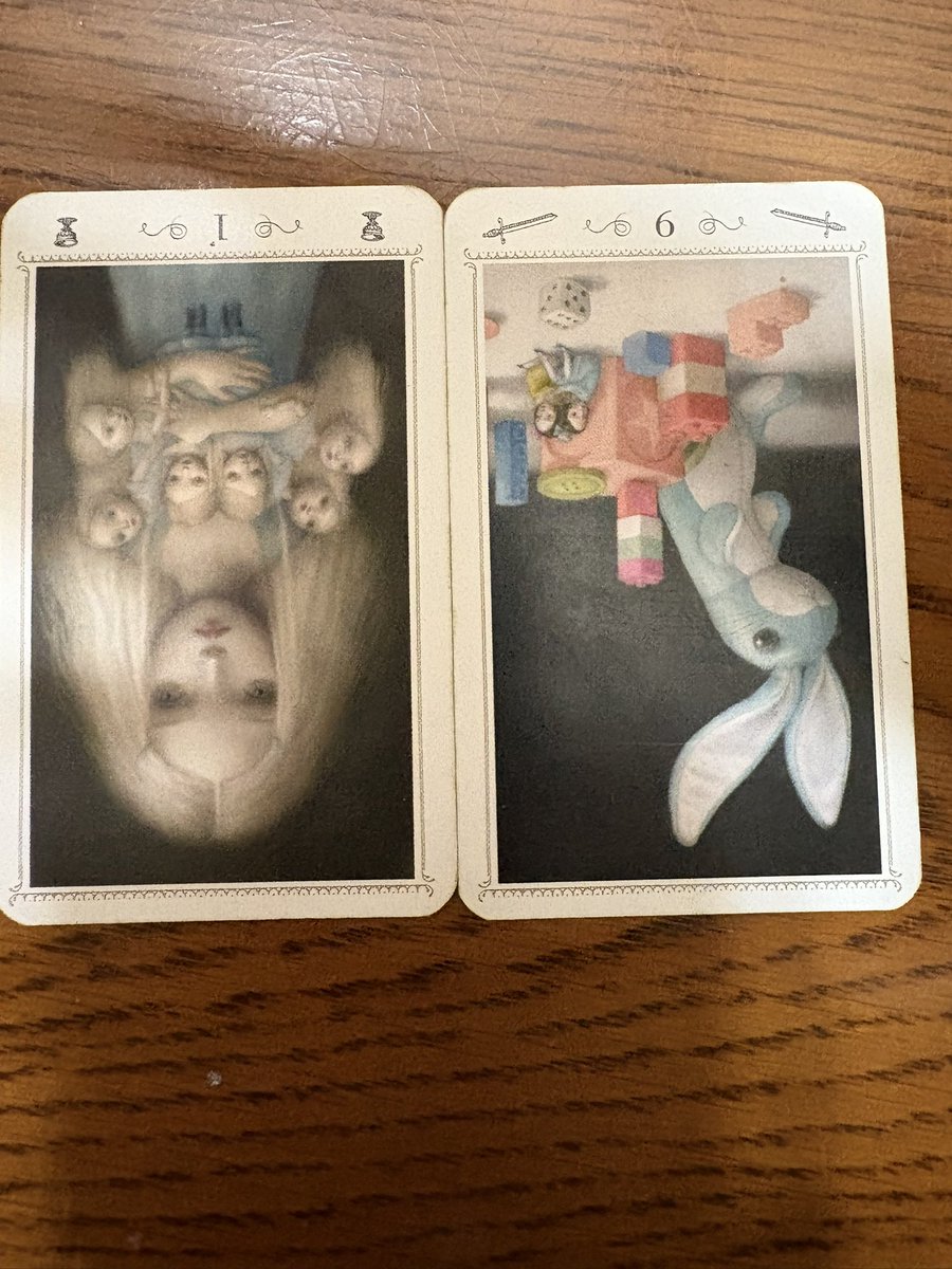 今日の一枚(2枚)
心が空っぽになるようなそんな出来事があったみたい
なぜそうなったか　原因は一つではないかも？
逃げずに向き合うことが　あなたの思考と行動を幸運へと変えていくでしょう