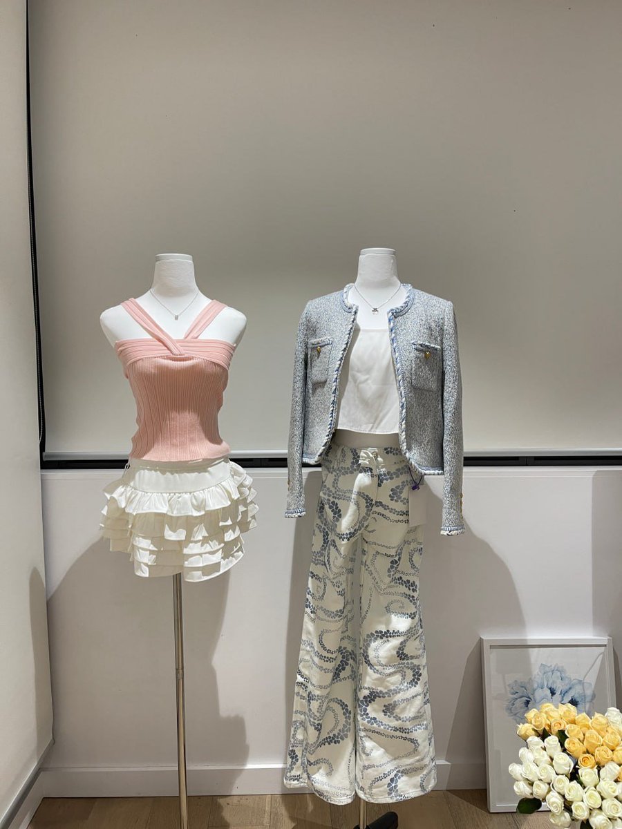 Chariya1a's tweet image. Every dress has a different beauty✨