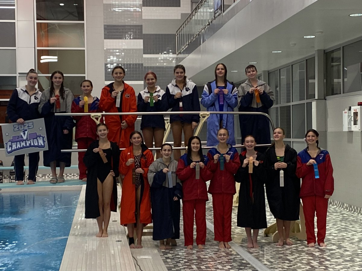 HiltonSwimDive's tweet image. Congratulations to Olivia Kuzmanovski who placed 4th at sectionals and once again qualified for the NYS Championship meet. Mattingly Fromm finished in 10th place @HiltonCadets