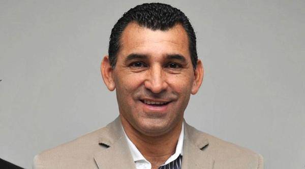 Toda esta situación es culpa de este negro podrido! Otro año más frunciendo el orto con el descenso.