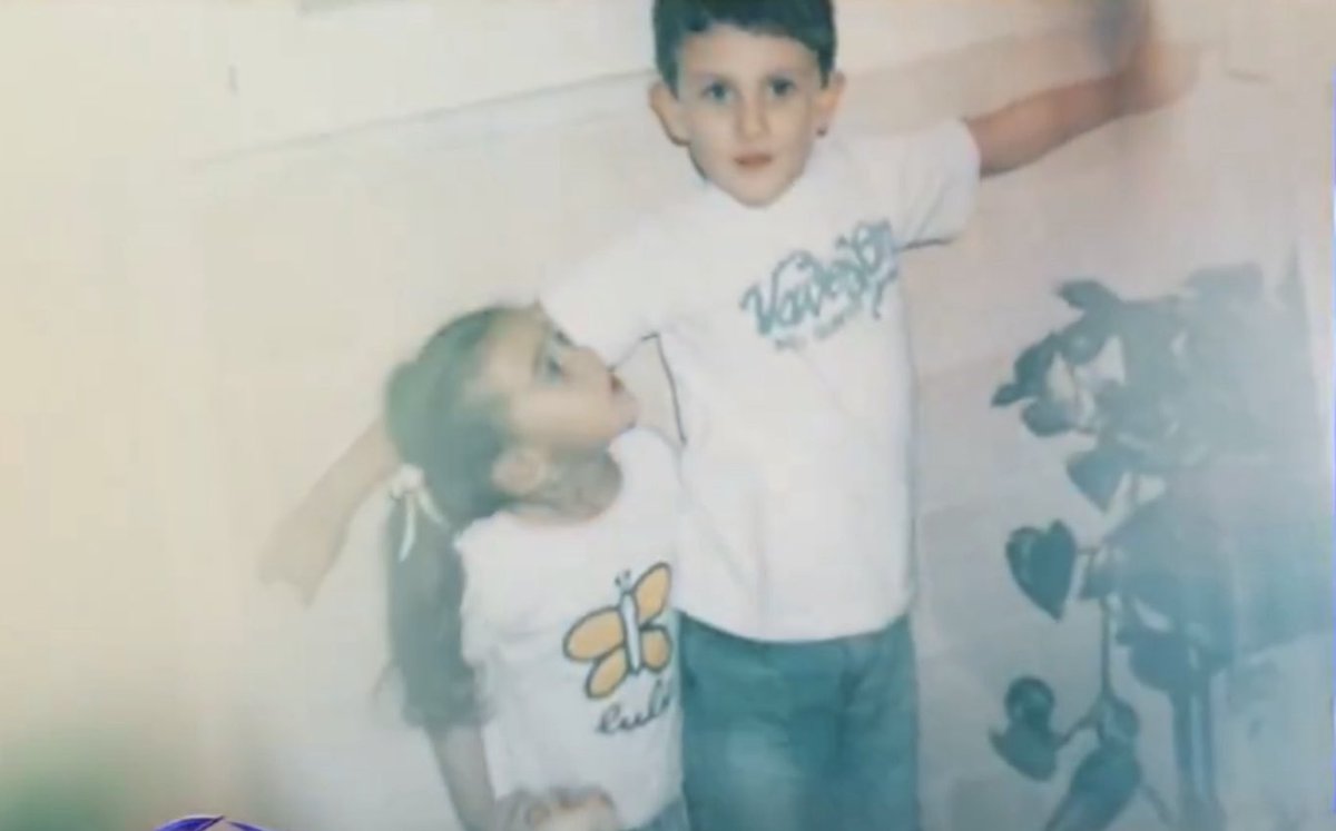 ZeudinersFromFR's tweet image. Notre petite fille est devenue une femme. 

Tanti Auguri Zeze 🫶🏼🤍 
@Mariarosar38182 @zeudidipalma 

#zeudiners #HappyBirthdayZeudi