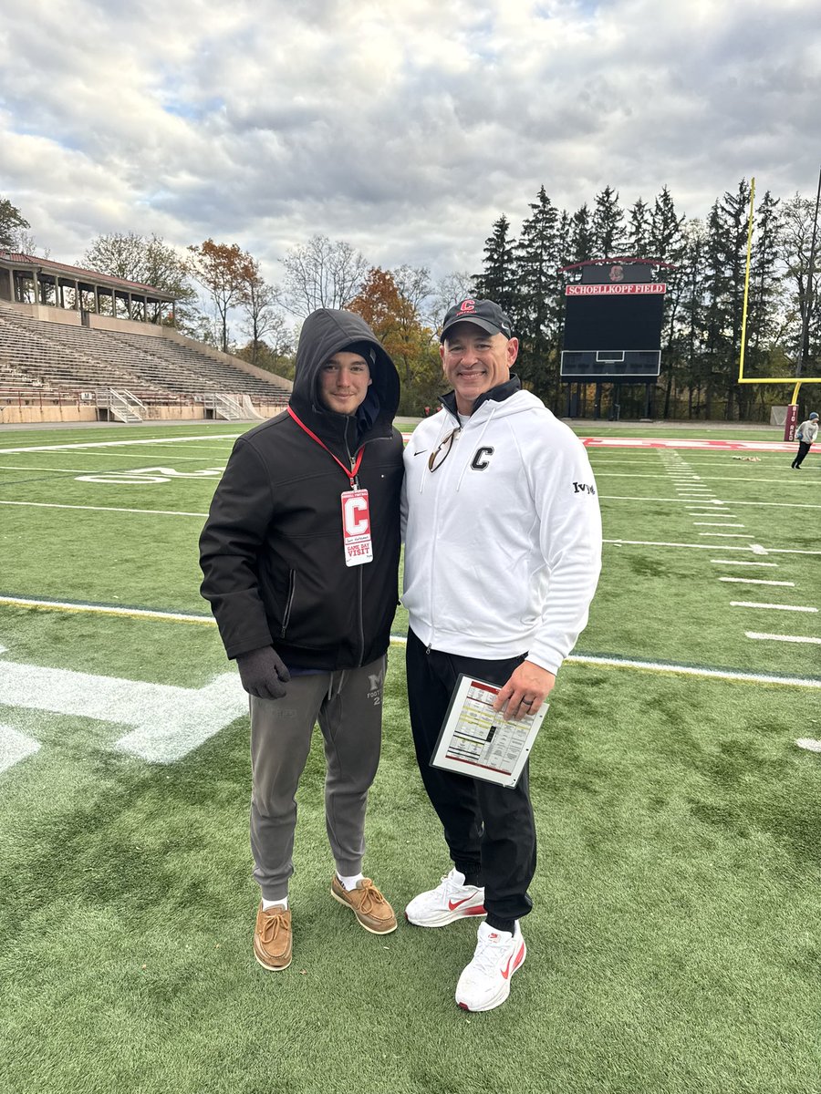 harshman_samuel's tweet image. Thank you @TerryUrsin for inviting me out for a game day visit! Had a great time checking out the school and meeting the coaches! Great Win! #GOBIGRED