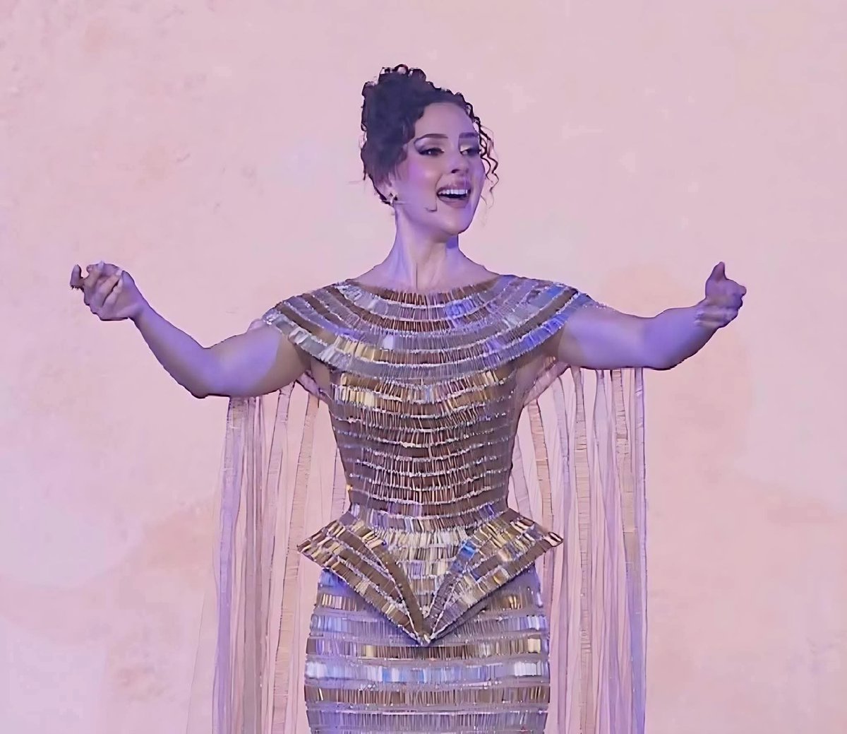 #المتحف_المصري_الكبير
يا جماعه حد يقول لينا حته الآثار دى وقعت من انهى مقبره 🥹♥️