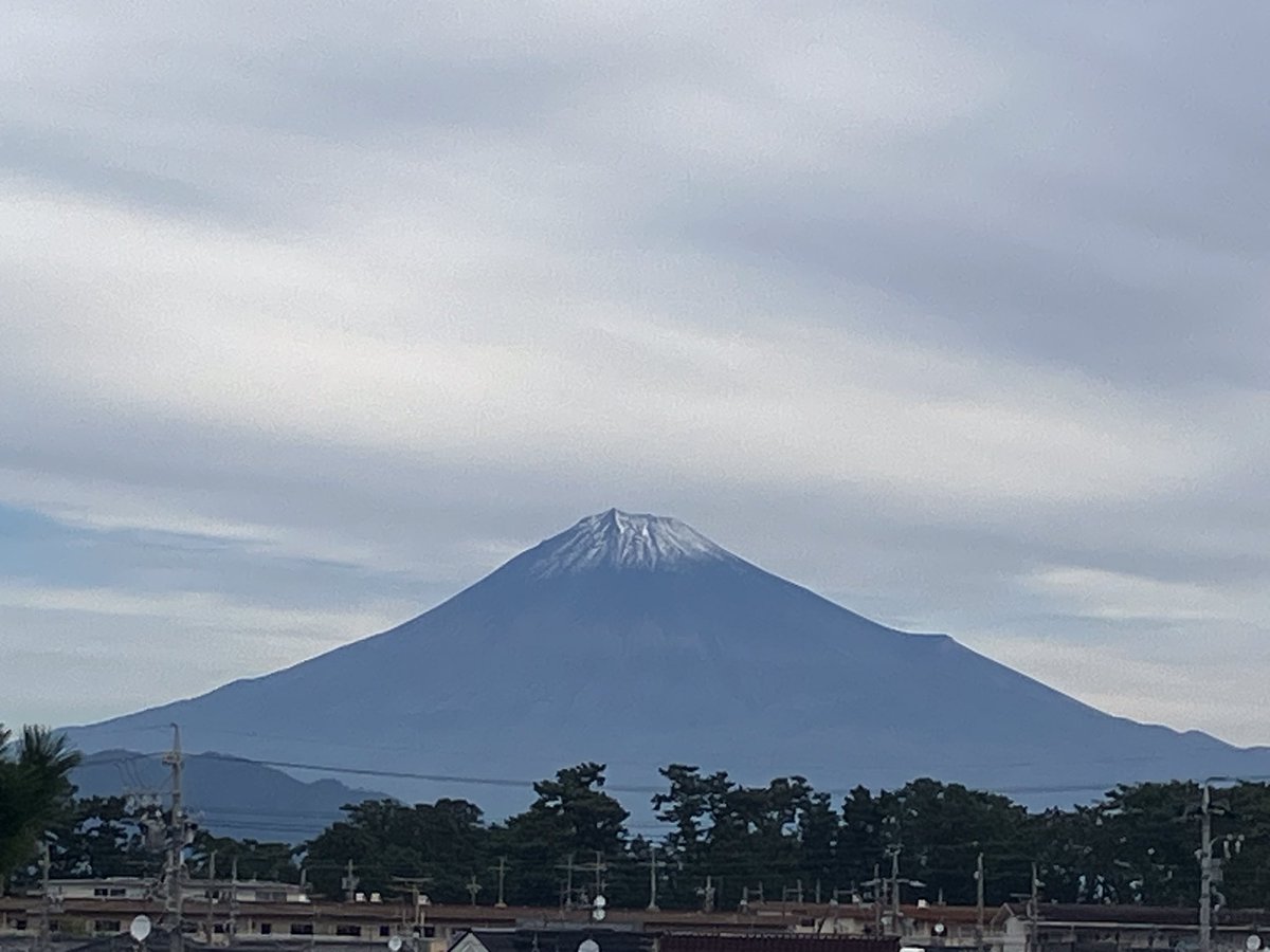 おはようございます☀ 今朝は富士山がくっきりと見えています🗻 みほし