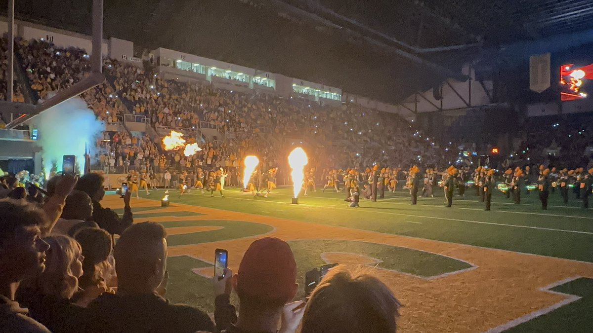Fun game and great win for the NDSU Bison! Thank you <a href="/MisterLilly/">Patrick Lilly</a> and <a href="/CoachChewy80/">Dylan Chmura</a> for the invite and for an awesome day! <a href="/NDSUfootball/">NDSU Football</a>