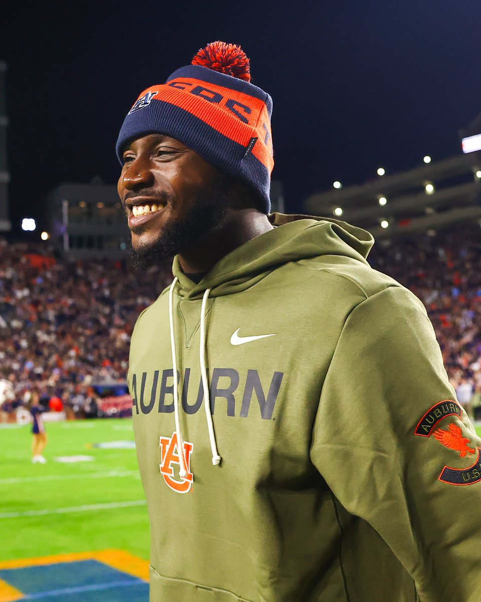 AuburnFootball's tweet image. Back at home for the weekend 🦅

@Buccaneers | #WarEagle