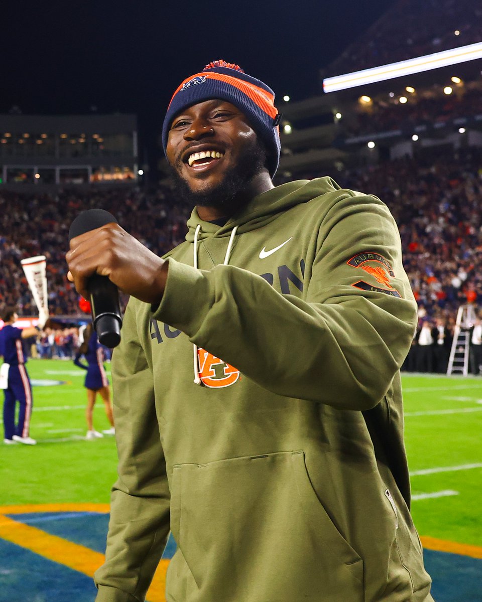 AuburnFootball's tweet image. Back at home for the weekend 🦅

@Buccaneers | #WarEagle