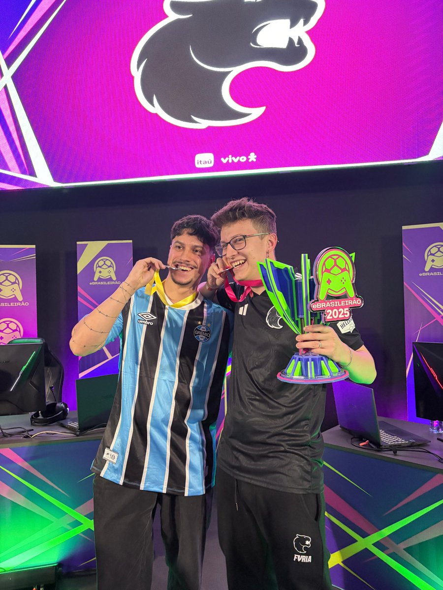 Michirl_'s tweet image. Top 2 @eBrasileirao 👑