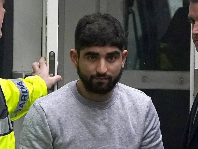 isaacrrr7's tweet photo. Un refugiado islamista iraquí asesinó a dos hombres homosexuales en Irlanda, uno de ellos por decapitación. También apuñaló a otro en la cara, quien sobrevivió, pero perdió un ojo.

¿Seguirán gritando "Free-Free Palestine" los LGBT? https://t.co/hC1vmSbZnY