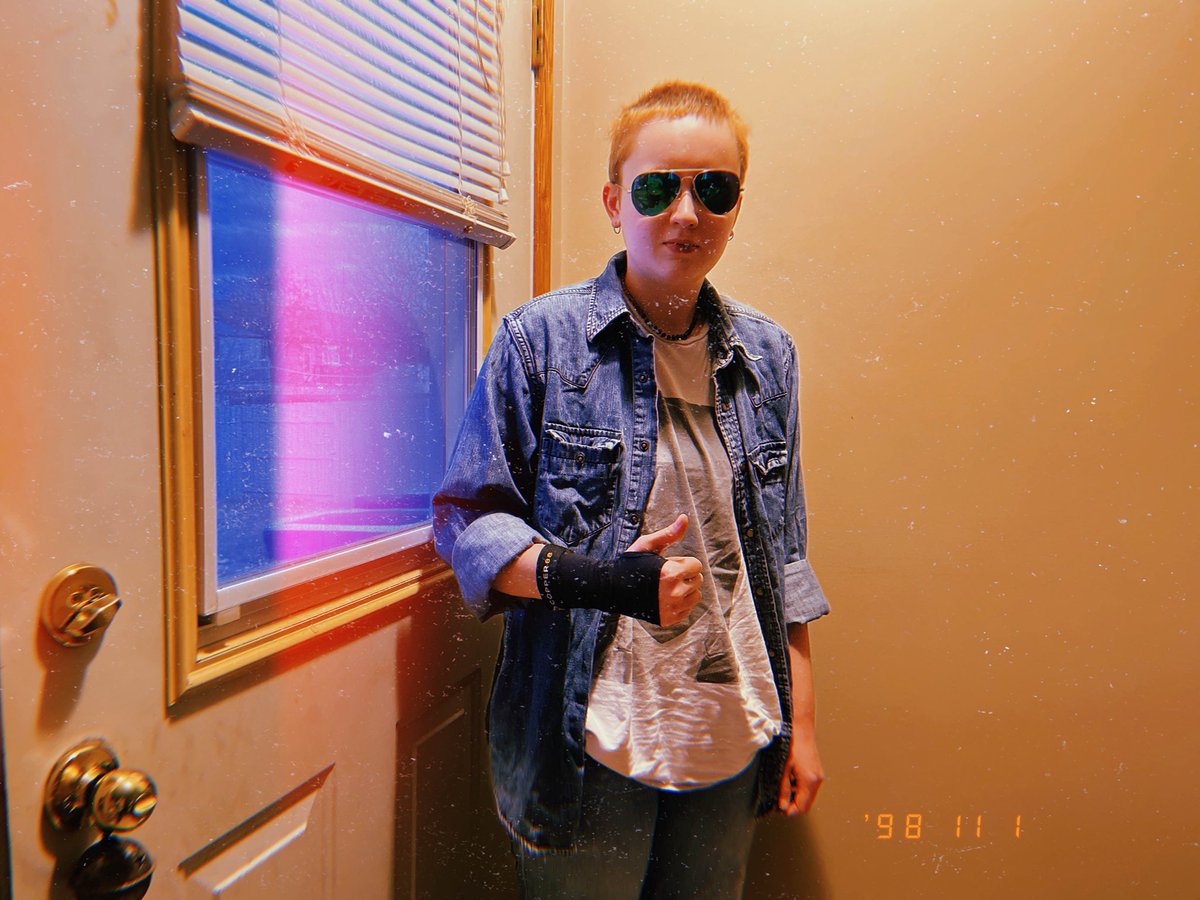b0ppus's tweet photo. 2019 vs 2025 
I think I really upgraded my OC costume this time around https://t.co/Vktmcu6YwQ