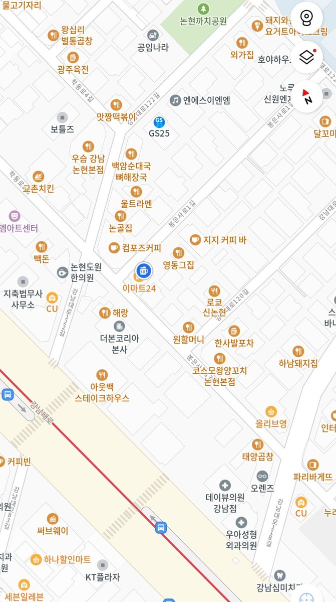 [찾을시 rt추첨 5.0 드립니다.]

10월 31일 밤 10시 이후에 신논현역 &amp; 논현역 주변에서 입생 로랑 검은색 카드지갑을 분실하였습니다.

1. 2종 보통 운전면허증
2. 철도차량 운전면허증
3. 철도 교통 안전 관리자 면허증
4. 기타 카드들

이렇게 들어있는 카드인데 어머니께 선물받은 카드지갑이라