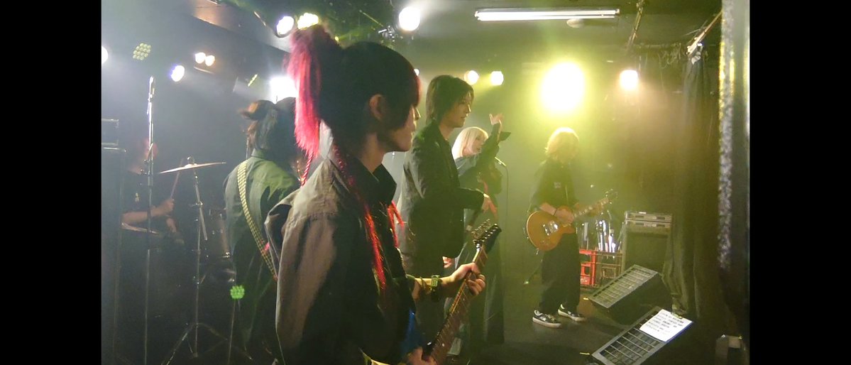 Kurai_CRY_N's tweet image. LAMÉTIC FEST 2025
#ラメフェス

お疲れ様でした！！
GLAYバンドでHISASHIパートしました。
本当に最高でした。
小学生の時からいつかライブでやりたいって思ってたGLAYの曲を悔いなくやり切れて本当に幸せです。
もっとやりたいぞーーーって思いながらハケました。