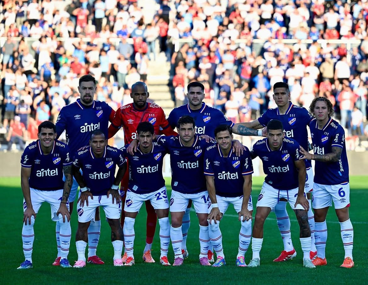 Sin personalidad, sin ideas de juego, sin sangre, y sobre todo le faltan el respeto al hincha. 

Equipo sin rumbo que se salvan 1 o 2 nomás, displicente, sin ganas y a la deriva. 

No se que pasará en las finales, ojalá haya un milagro y las ganemos. 2026 limpieza urgente.