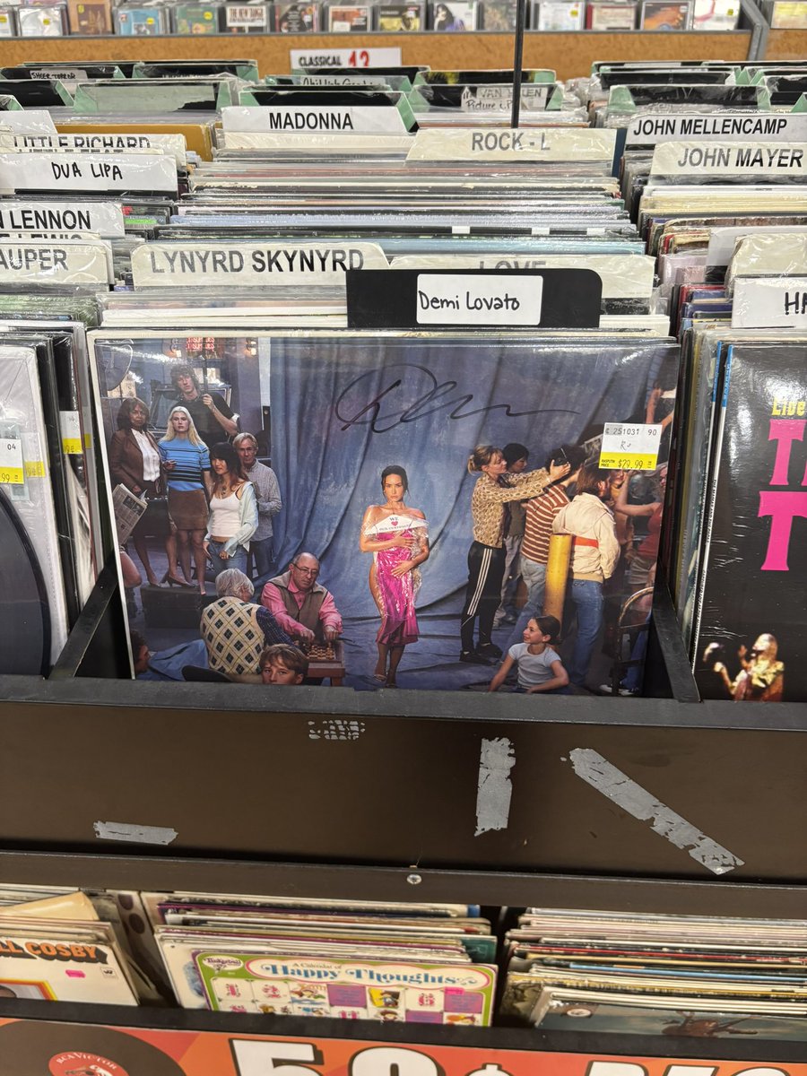 juanton711's tweet photo. Check your local shops everyone! https://t.co/8MS3vbDLR7