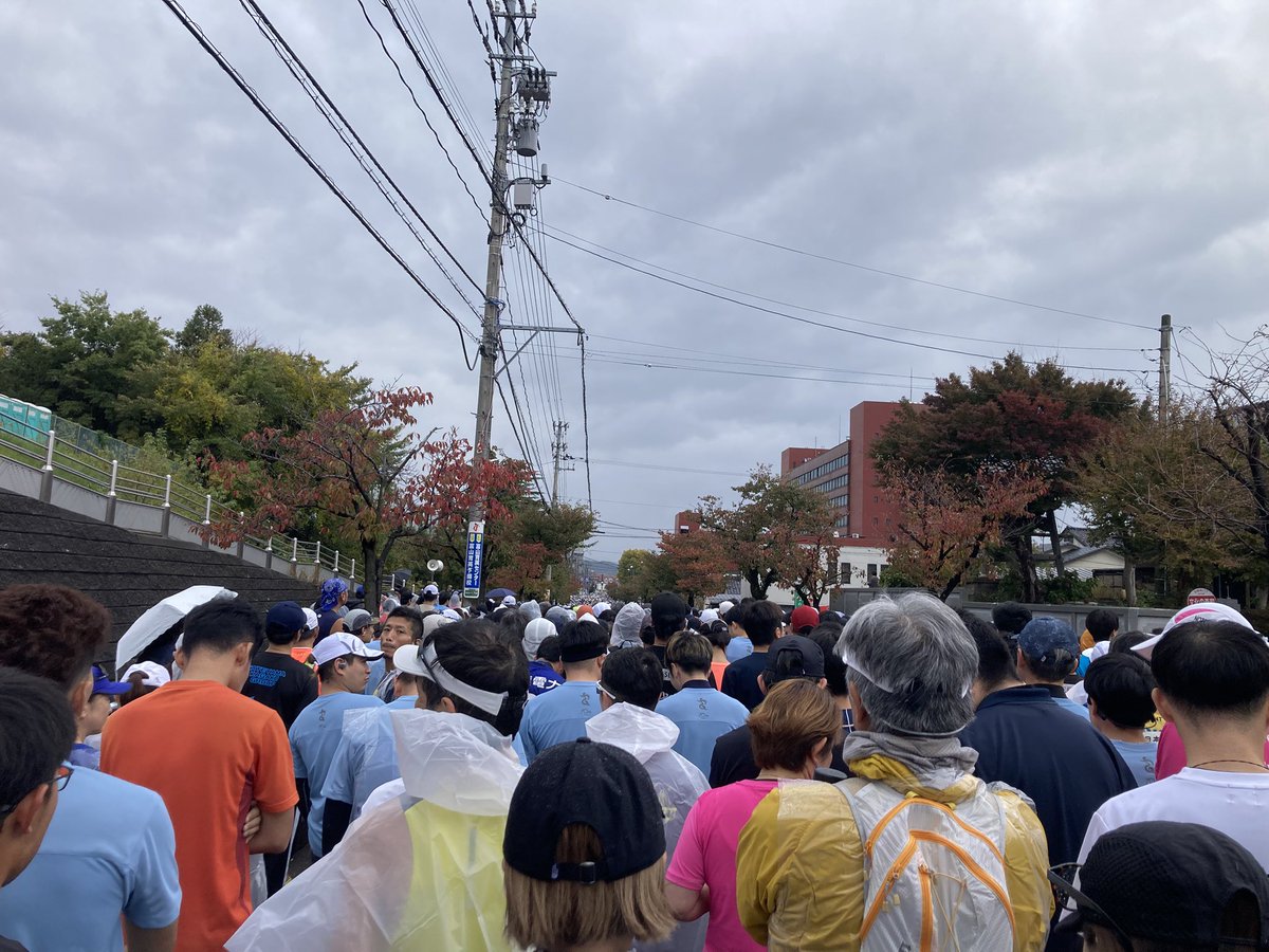 スタート
雨降ってるけど頑張るぞ！
#富山マラソン