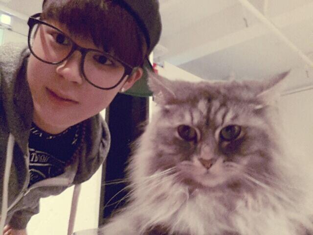 pardiparadiis's tweet photo. i vote #JHOPE for #2025MAMAVOTE https://t.co/jfL1uWPawY