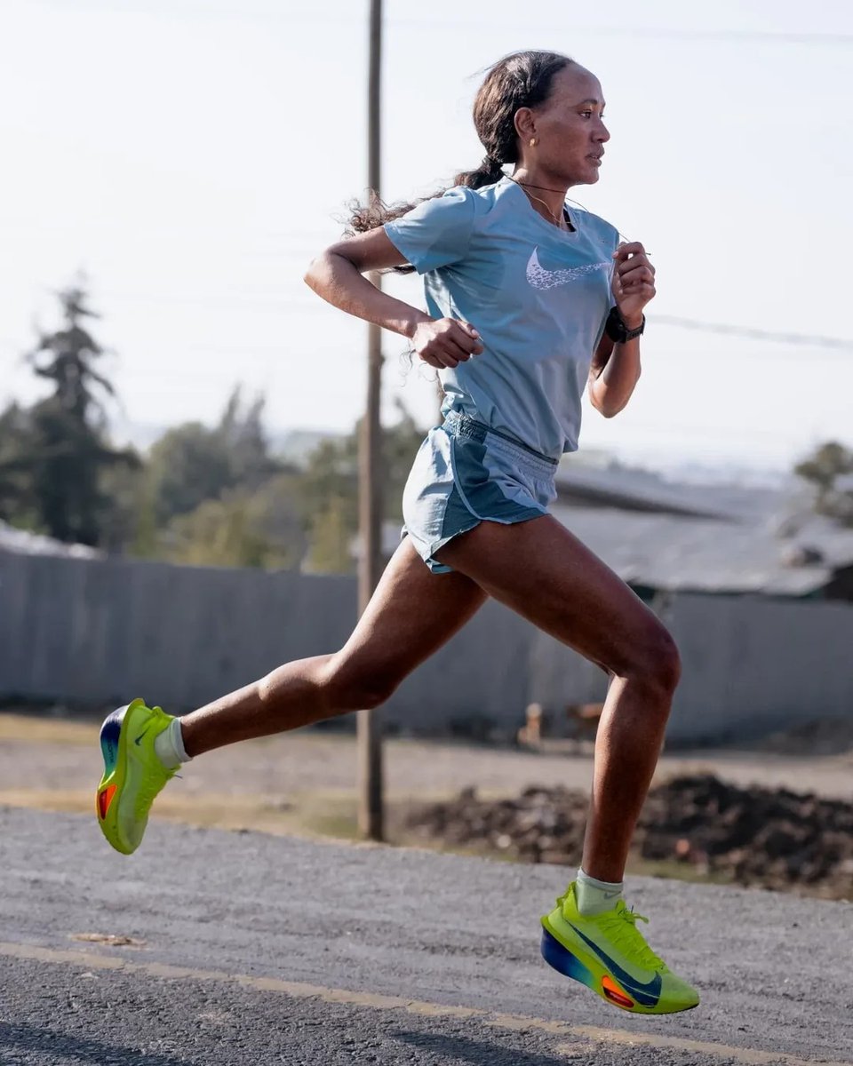 EliteRunningT's tweet photo. Gotytom Gebreslase is going to run New York City Marathon tommorow.

In 2022 she finished the race 3rd in 2:23:39, just 3 months after becoming Marathon World Champion in Oregon 🇺🇸 https://t.co/IDIwl7UfGH