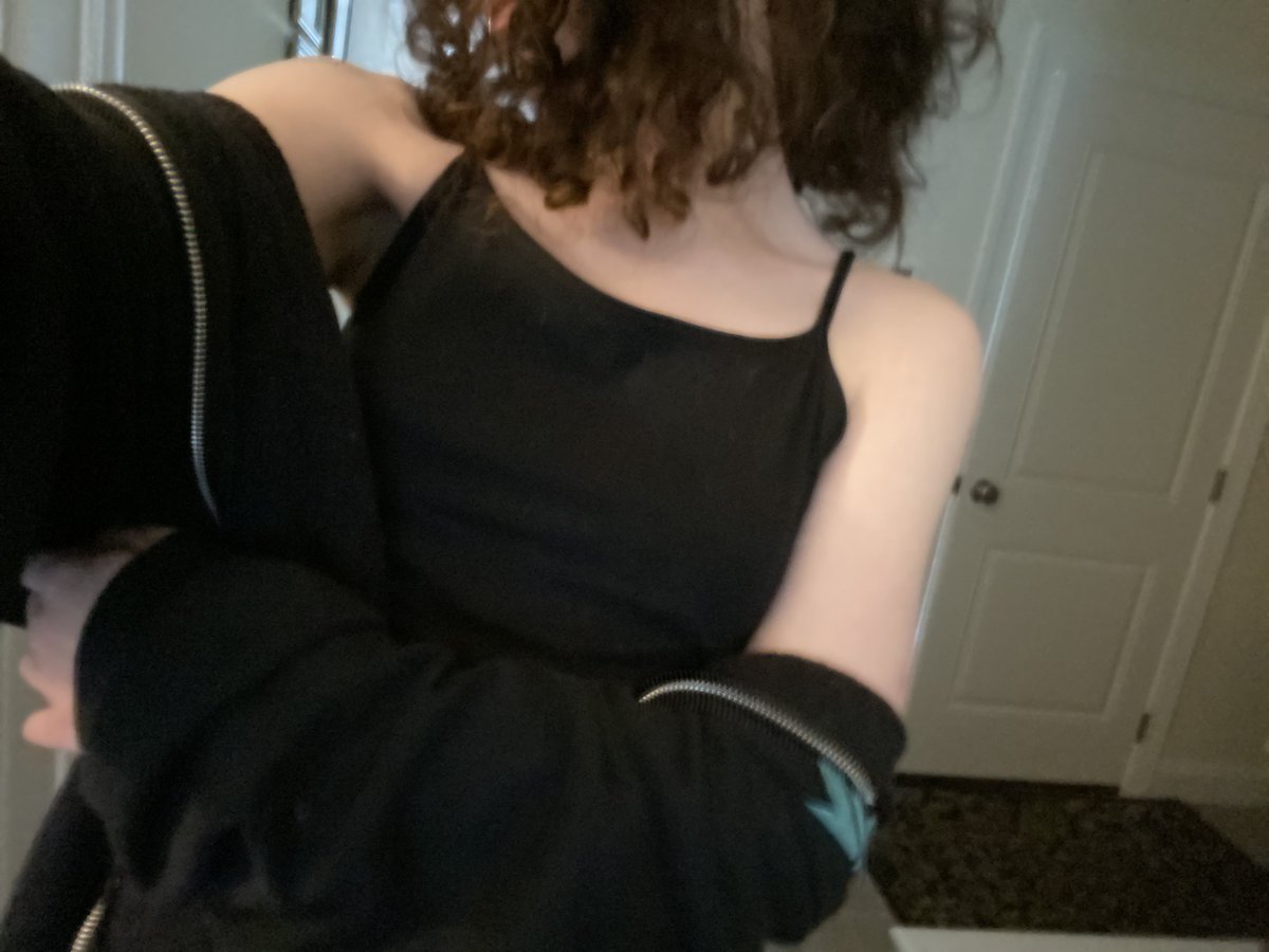 SenaBlade's tweet photo. new pinned 📍 wanna change my pics around :D https://t.co/xZ0BPp2yuQ
