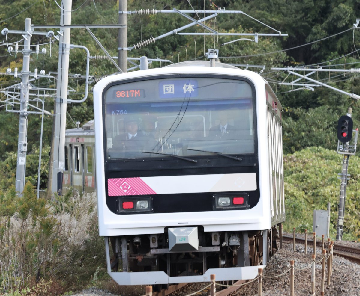 f38OknteRuvkdJ7's tweet photo. 2025/11/2
今日はツール・ド・いわき2025「復興サイクルトレインコース」を撮影しました。
泉駅からは自転車と共にたくさんの方が乗車されました。
天気も良くなりそうなので、皆さんサイクルツーリズムを楽しんで下さい🚴
回9515M〜9617M
E501 K754編成 SAKIGAKE

#E501
#K754
#ツールドいわき https://t.co/74GR9zDxIw