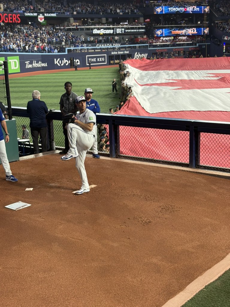 Mike Leah tweet media