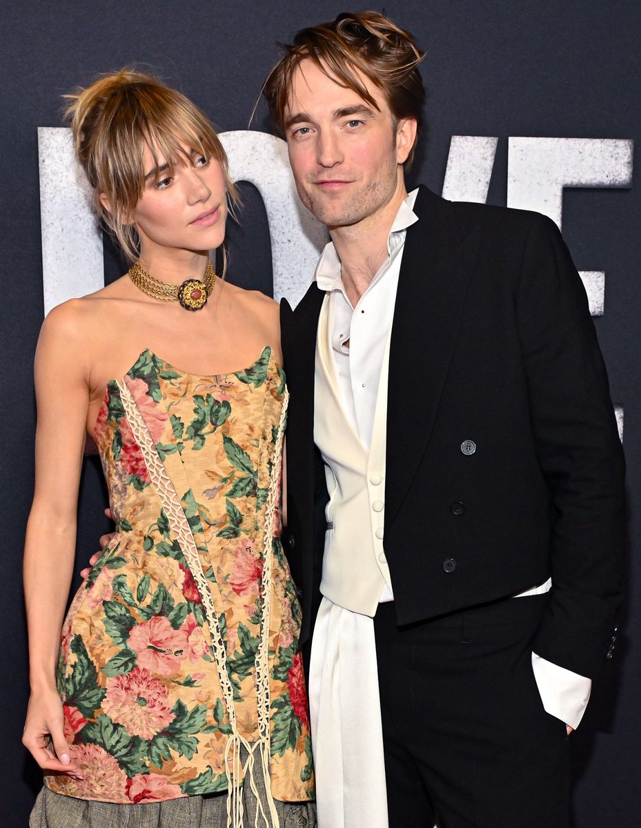 Robert Pattinson and Suki Waterhouse at the ‘DIE, MY LOVE’ premiere in New York. 📷