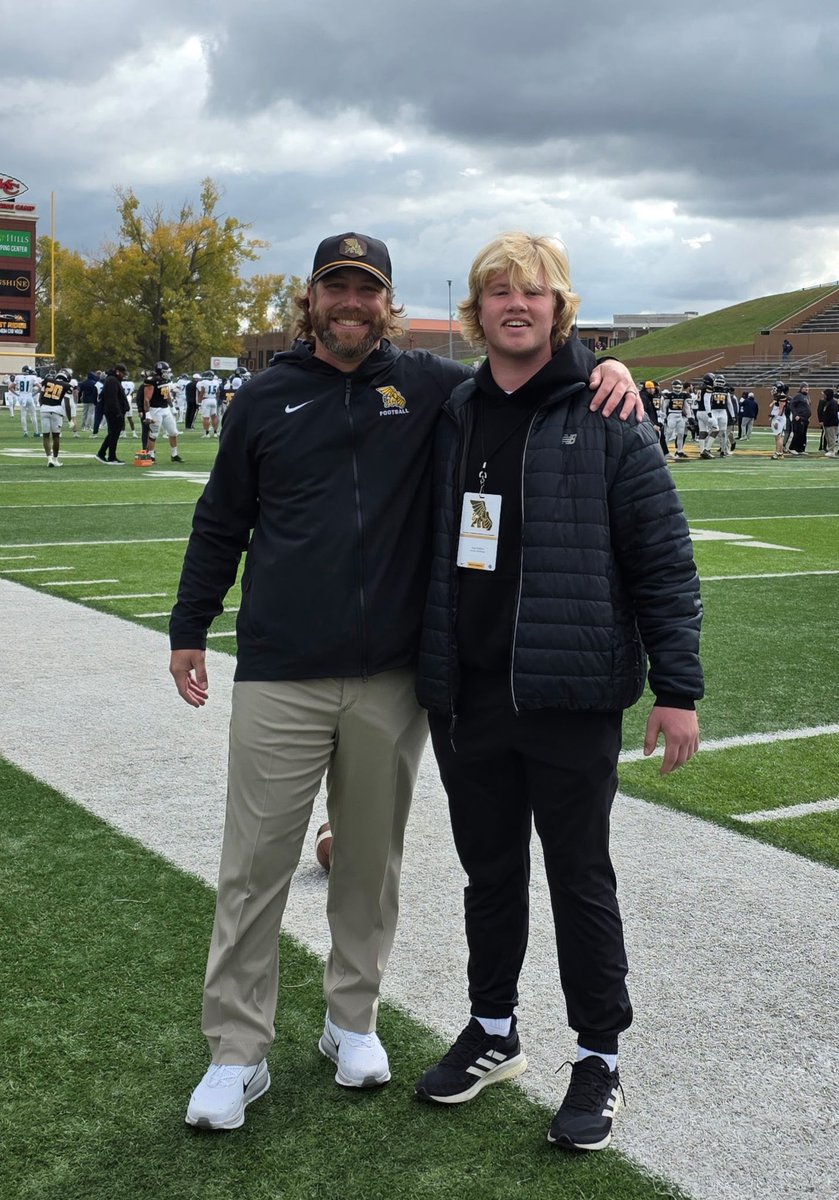 GavinRathbun44's tweet image. Had a great day @MissouriWestern big thanks to @coachmcquillan and the coaching staff for having me out! 
@LSWHawkFB @PrepRedzoneNE @NEBHSFB