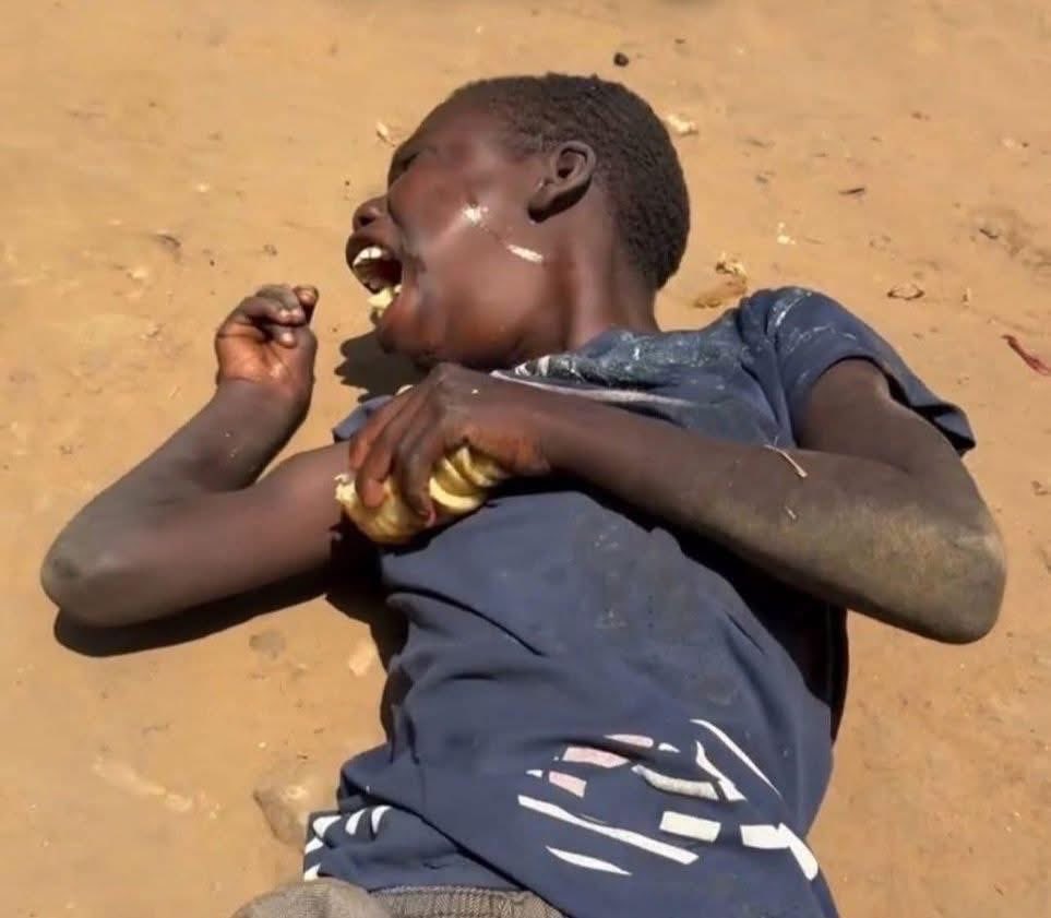 هناك عبادة عظيمة اسمها: عبادة المشاعر
يُؤجرُ المسلمُ على حُزنه لمصاب أخيه
إيَّاكَ أن تألف!