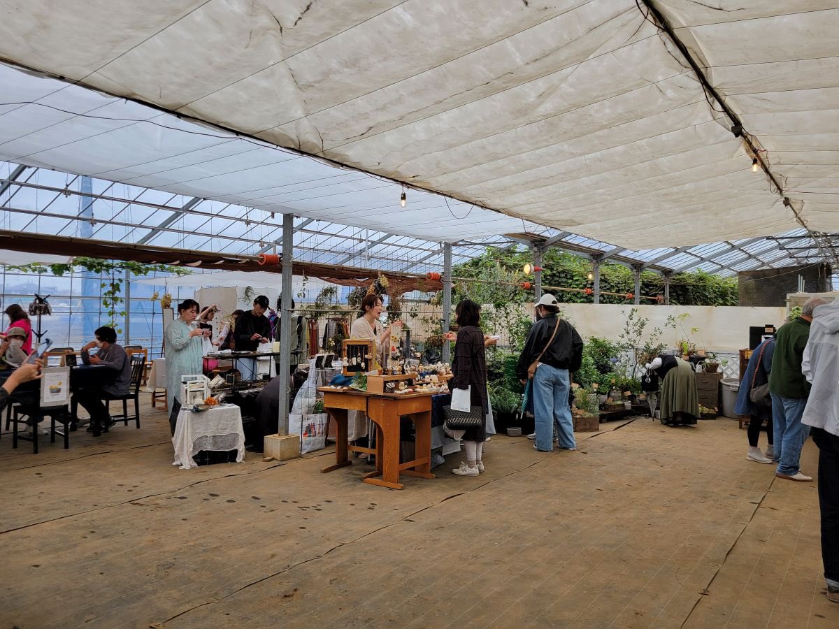 MyFunabashi's tweet image. 飯山満にガーデンハウス型レンタルスペース「みのりのにわ」　花と緑に囲まれた癒やしの場 myfuna.net/archives/townn… #ガーデンハウス　#まいふな　#船橋市　#みのりのにわ　#飯山満