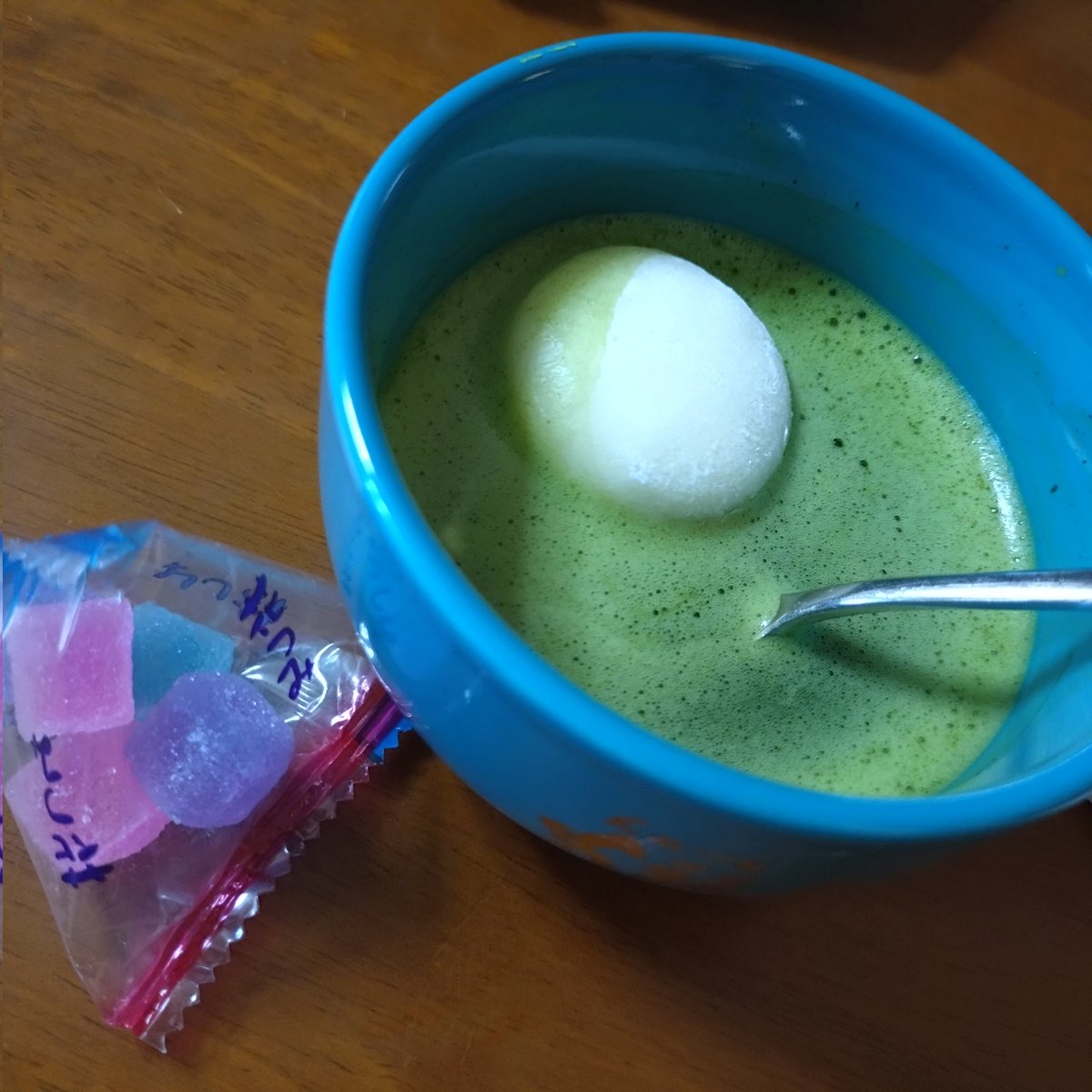 pullpiLbo's tweet image. web勉強会の時間まで抹茶雪見だいふくで待機してみる🍵🍡