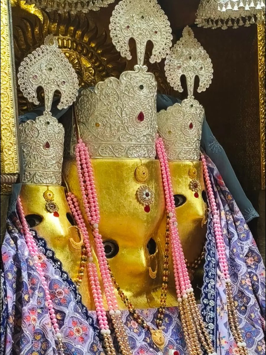 yajnshri's tweet image. जय माँ बगलामुखी 💛