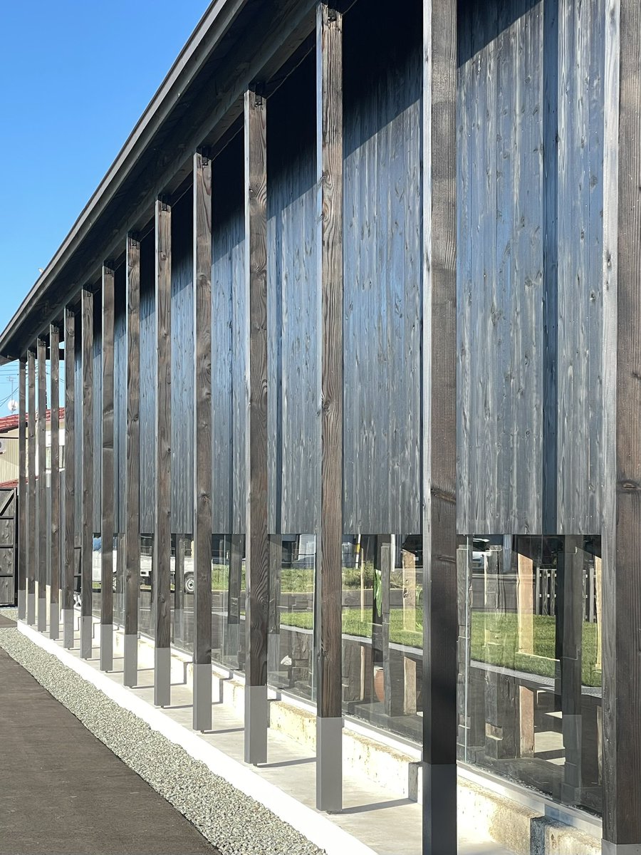 新建築2025年11月号に「盆宿U」が掲載されました。

歴史的な建築物をどう資産として
開きながら地域に残していけるか
ということにチャレンジしています。

ご高覧よろしくお願いします。

#工藤浩平
#羽後町