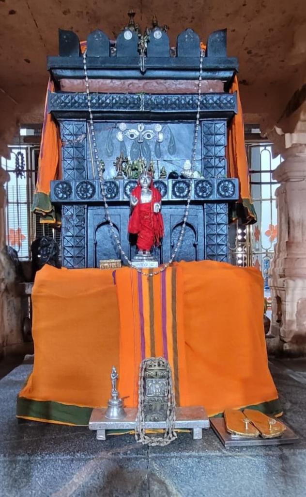 Jaggesh2's tweet image. ಇಂದಿನ ರಾಯರ ಬೃಂದಾವನ ದರ್ಶನ 🙏