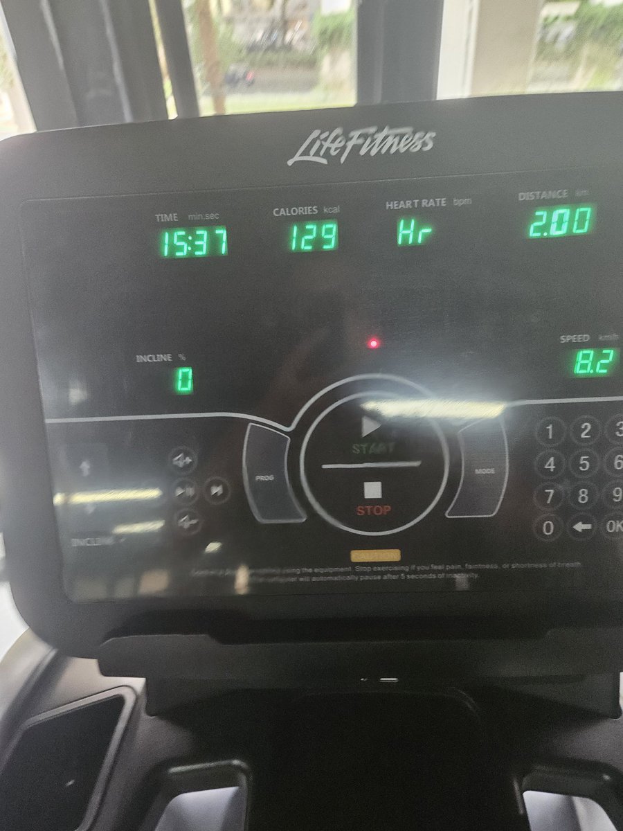 EthonSpectator's tweet image. Hit the gym for leg day today and started with a 2km cardio warm-up.
