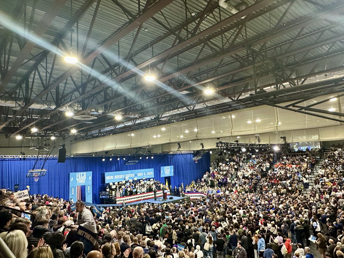 Jackie Burns tweet media