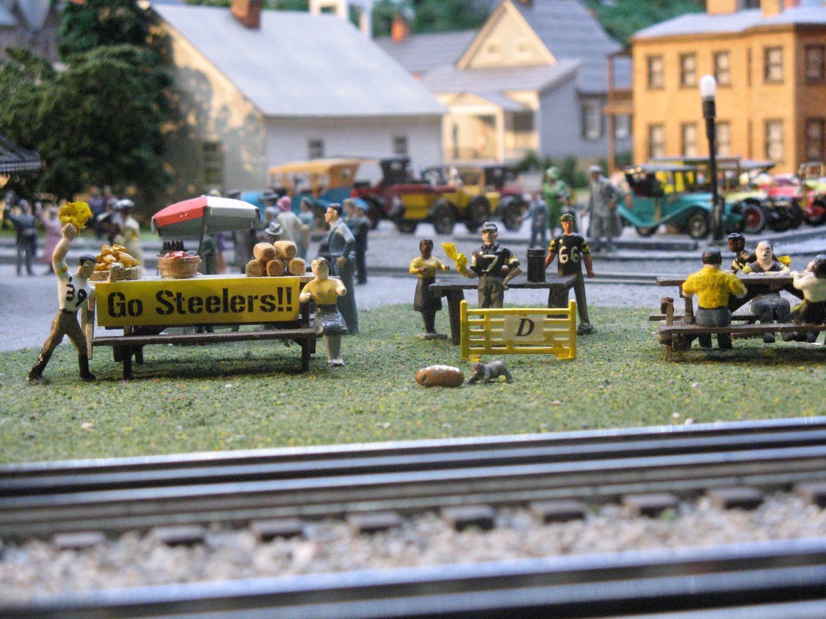 🚨 We are closed tomorrow, Sun., Nov. 2 due to a Steelers home game at Acrisure Stadium. Let's go Steelers! 🖤💛