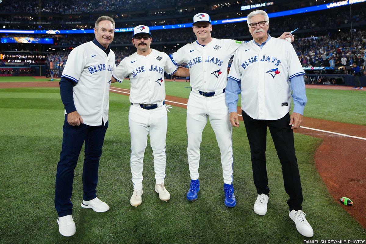 Two #WorldSeries stars. Two Hall of Famers. How's that for a first pitch, eh?
