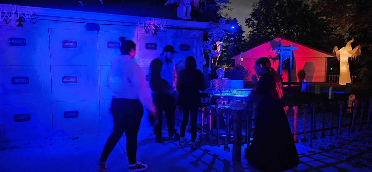 The Haunted Grave 🕸🦇 (@hauntedgrave) on Twitter photo 