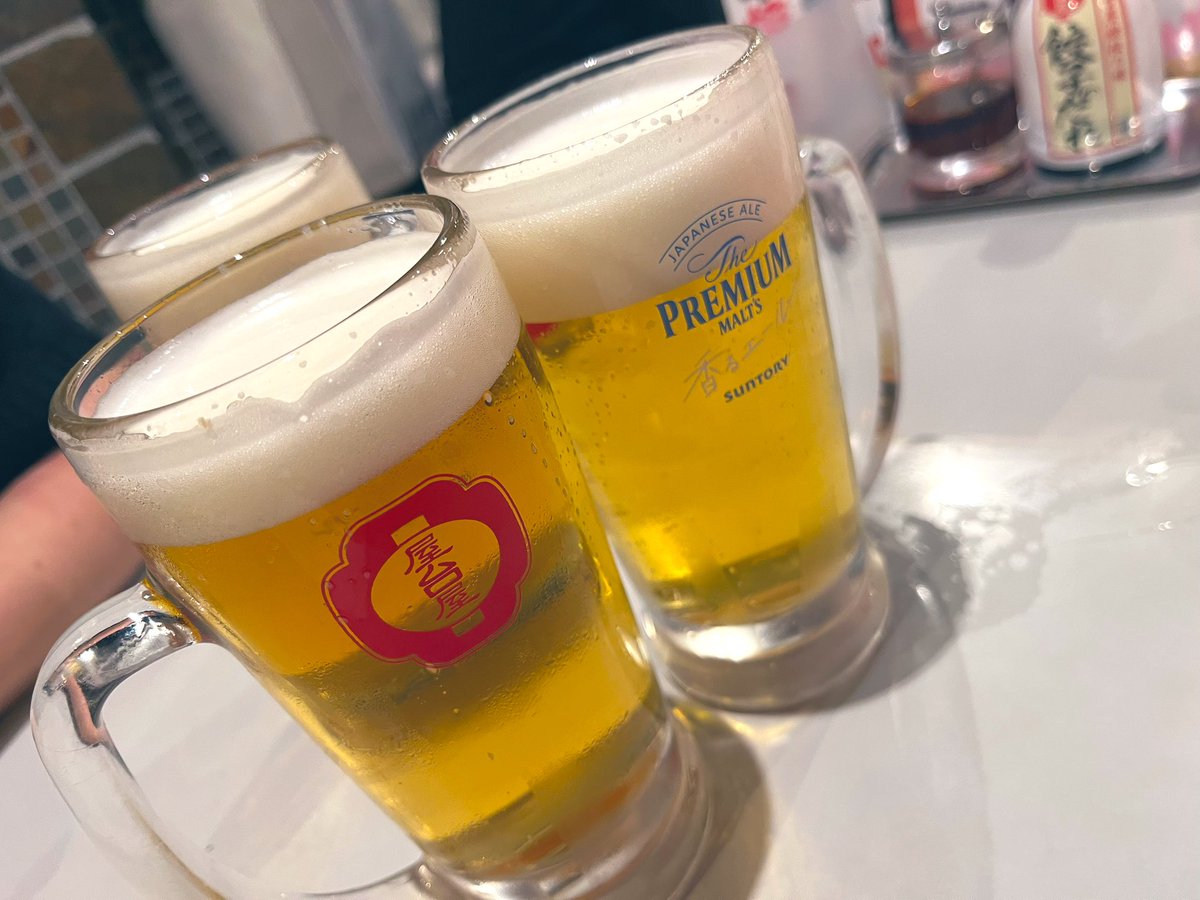 おはようございます！
シットキングス、武道館ライブを観に行きました❣️
今年のハワイでお世話になった「カズキのタネ」のシットキングスkazukiさんに会いに💟
ゲストも豪華で終始ノリノリ☆メチャ楽しかったー❣️
やっぱり〆はcheers🍻

今日も楽しい一日を😉❣️

#シットキングス
#kazuki
#HoNEyFLASH